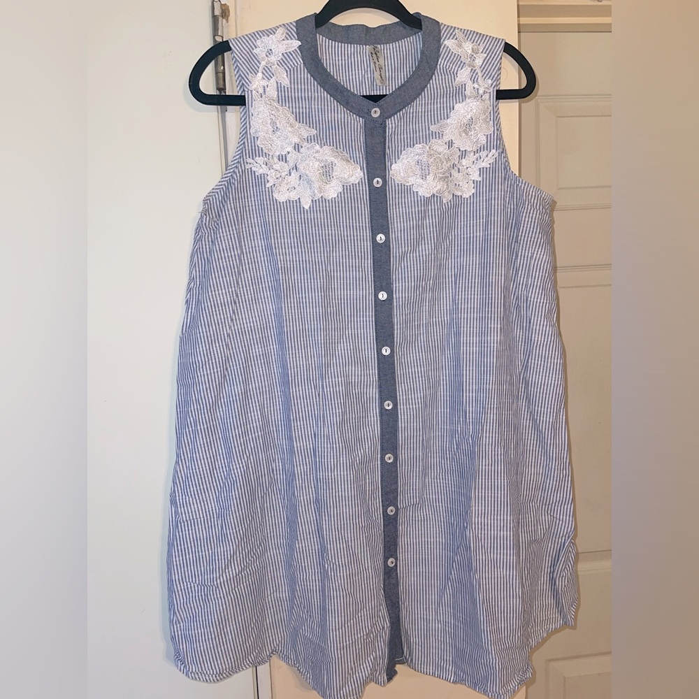 Striped Sleeveless Button-Down Dress with Lace Detail
